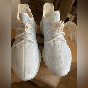 Adidas Yeezy boost 350 V2 Mono Ice